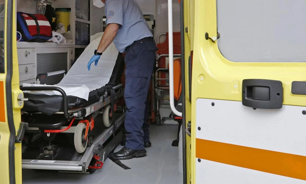 Δυστύχημα στη Βούλα: Μηχανή παρέσυρε και σκότωσε πεζή - Βαριά τραυματισμένος ο οδηγός